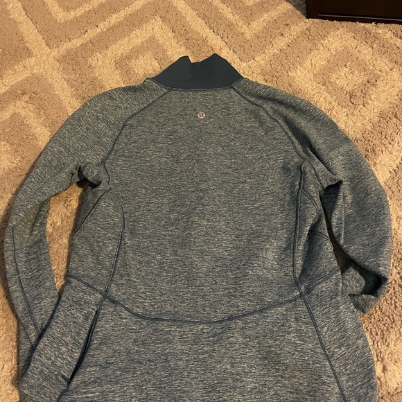 3/4 zip lululemon top - Picture 3 of 3